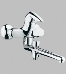 Общий вид смесителя для ванн Eurodisc 33125 фирмы Grohe