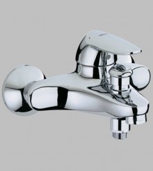 Общий вид смесителя для ванн Eurodisc 33390 фирмы Grohe